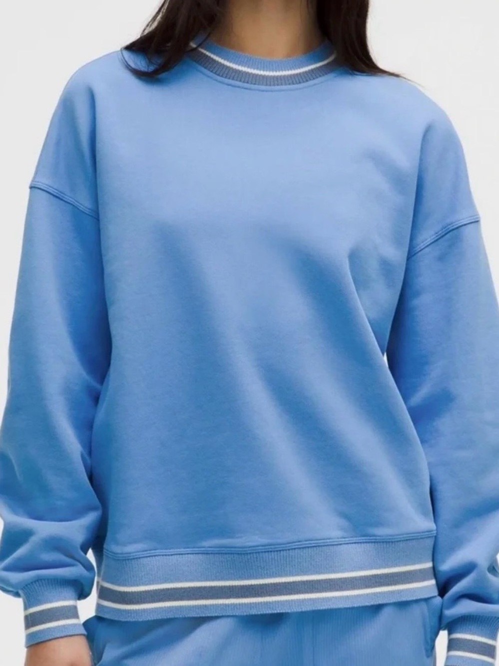 Lululemon Athletica Perfectly Oversized
Ringer Crew - Blue